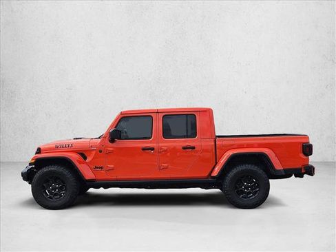 Used 2023 Jeep Gladiator Sport AWD/4WD image 8