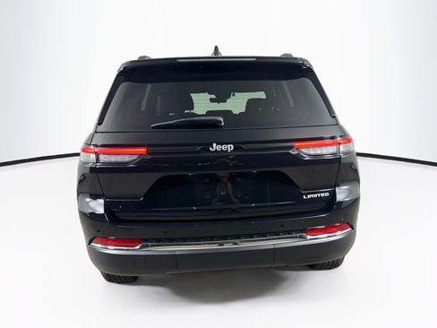 Used 2025 Jeep Grand Cherokee Limited RWD image 31