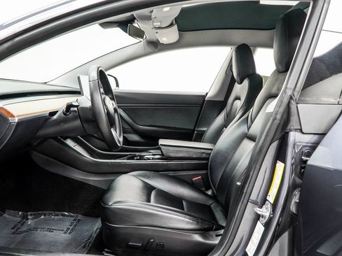 Used 2019 Tesla Model 3 Mid Range image 34