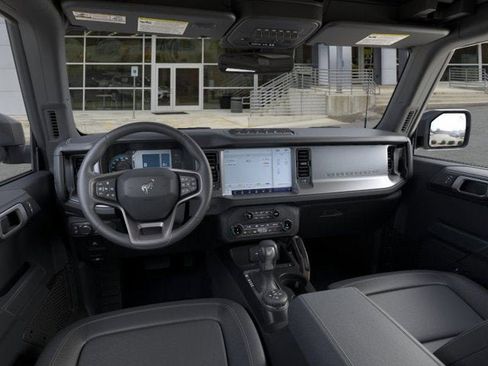 New 2025 Ford Bronco Badlands image 9