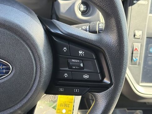 Used 2025 Subaru Crosstrek 2.0i image 27