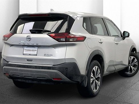 Used 2021 Nissan Rogue SV image 10