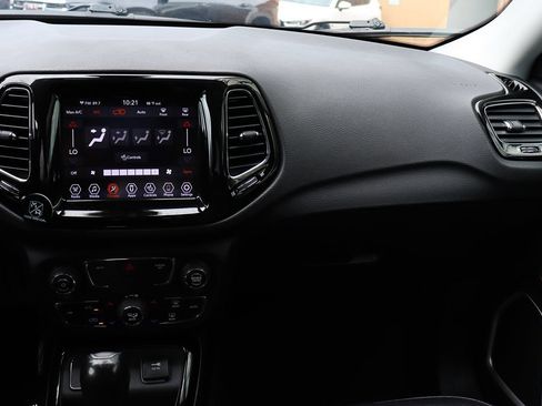 Used 2020 Jeep Compass Limited FWD image 44