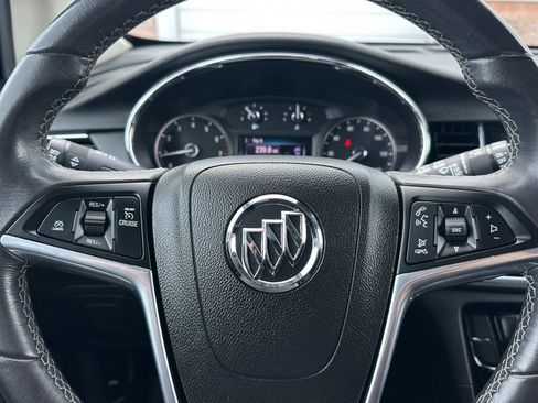 Used 2020 Buick Encore Preferred AWD/4WD image 31