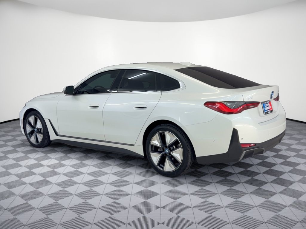 Used 2023 BMW i4 eDrive40 RWD image 3