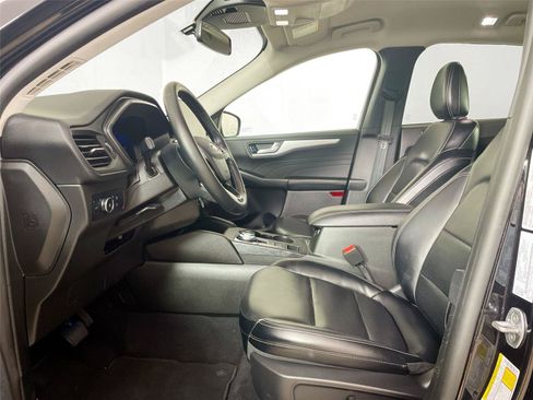 Used 2024 Ford Escape Platinum AWD/4WD image 5
