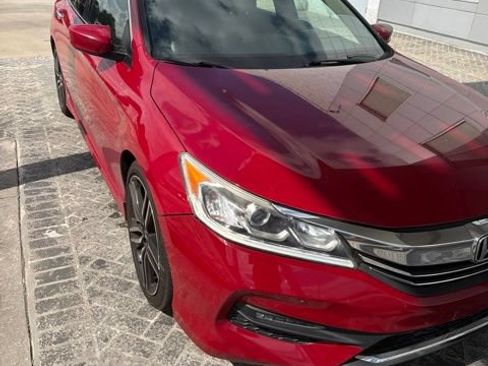 Used 2017 Honda Accord Sport image 13