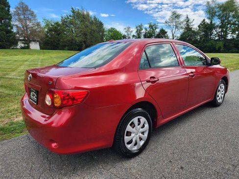 Used 2010 Toyota Corolla LE FWD image 6