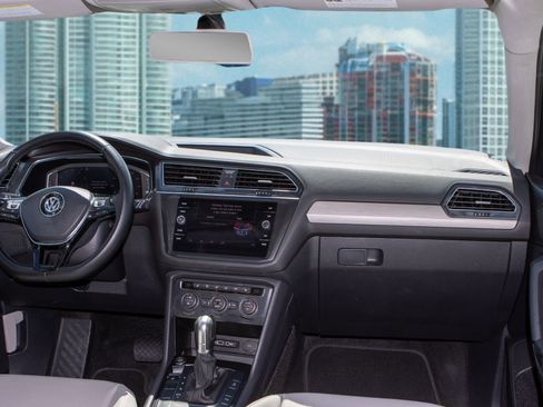 Used 2019 Volkswagen Tiguan SEL image 22