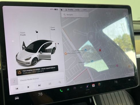 Used 2018 Tesla Model 3 Mid Range image 12