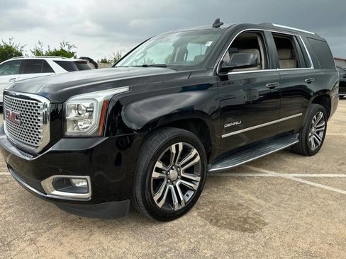 Used 2017 GMC Yukon Denali w/ Open Road Package AWD/4WD image 8