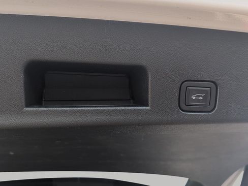 Used 2024 GMC Acadia AT4 w/ Luxury Package AWD/4WD image 14