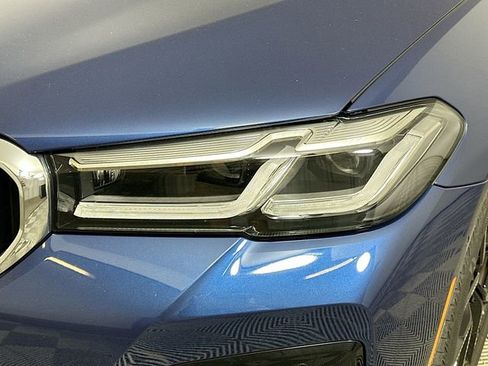Used 2022 BMW 530e w/ Executive Package image 24