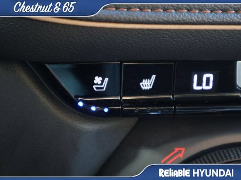 Used 2022 Chevrolet Blazer Premier w/ Enhanced Convenience Package AWD/4WD image 38