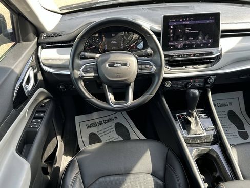 Used 2022 Jeep Compass Limited image 12