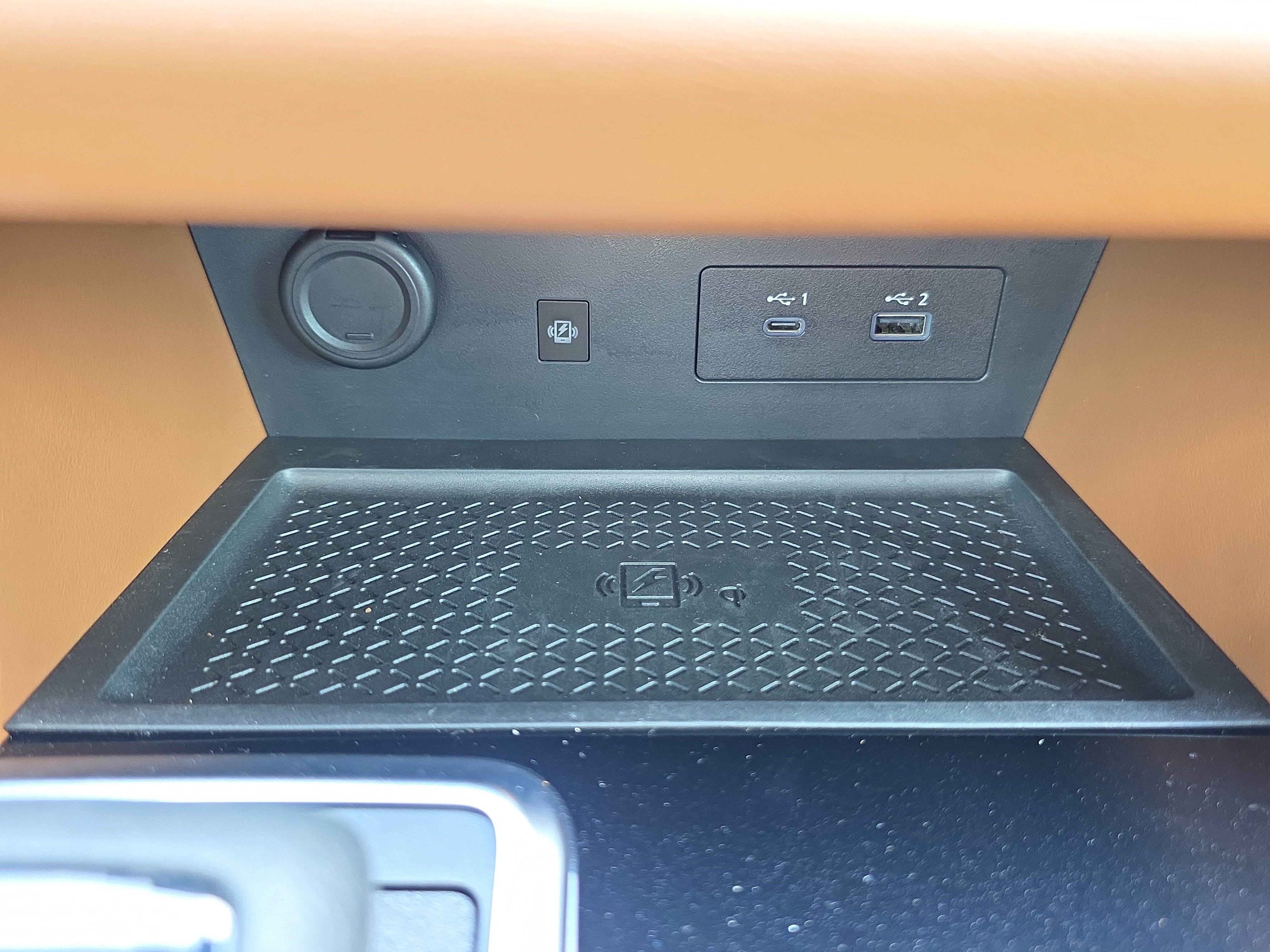 Used 2023 Nissan Pathfinder Platinum w/ Black Appearance Package FWD image 26