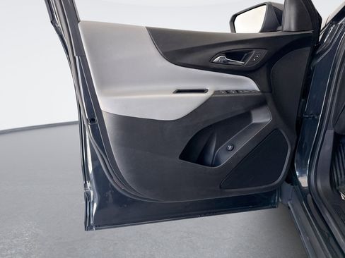 Used 2023 Chevrolet Equinox LT image 9