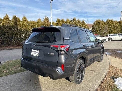 New 2025 Subaru Forester Premium image 4