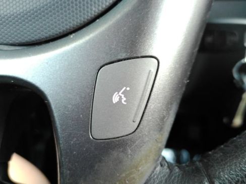 Used 2012 Kia Soul + w/ Audio Pkg FWD image 37