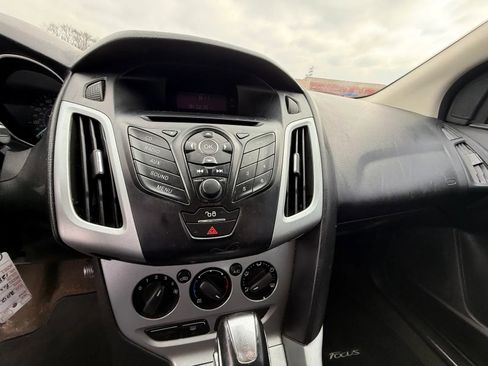 Used 2012 Ford Focus SE w/ SE Sport Pkg image 18