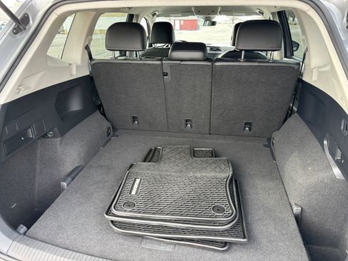 Used 2022 Volkswagen Tiguan SE image 19