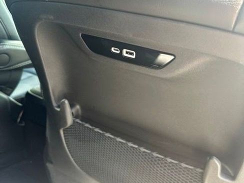 Used 2025 Chrysler Pacifica Select FWD image 17