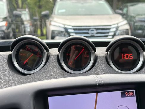Used 2019 Nissan 370Z Touring Sport RWD image 25
