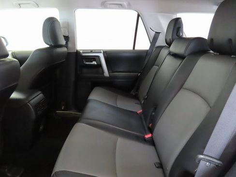 Used 2024 Toyota 4Runner SR5 Premium image 32