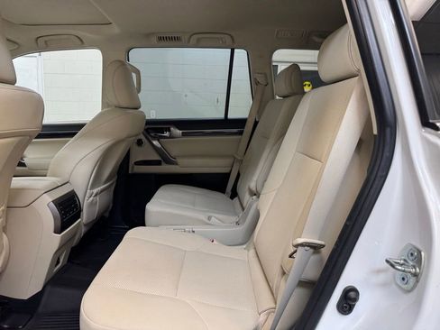 Used 2023 Lexus GX 460 Premium AWD/4WD image 18