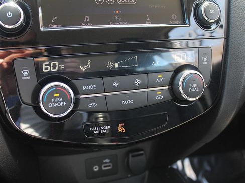 Used 2020 Nissan Rogue Sport SV w/ Technology Package AWD/4WD image 35