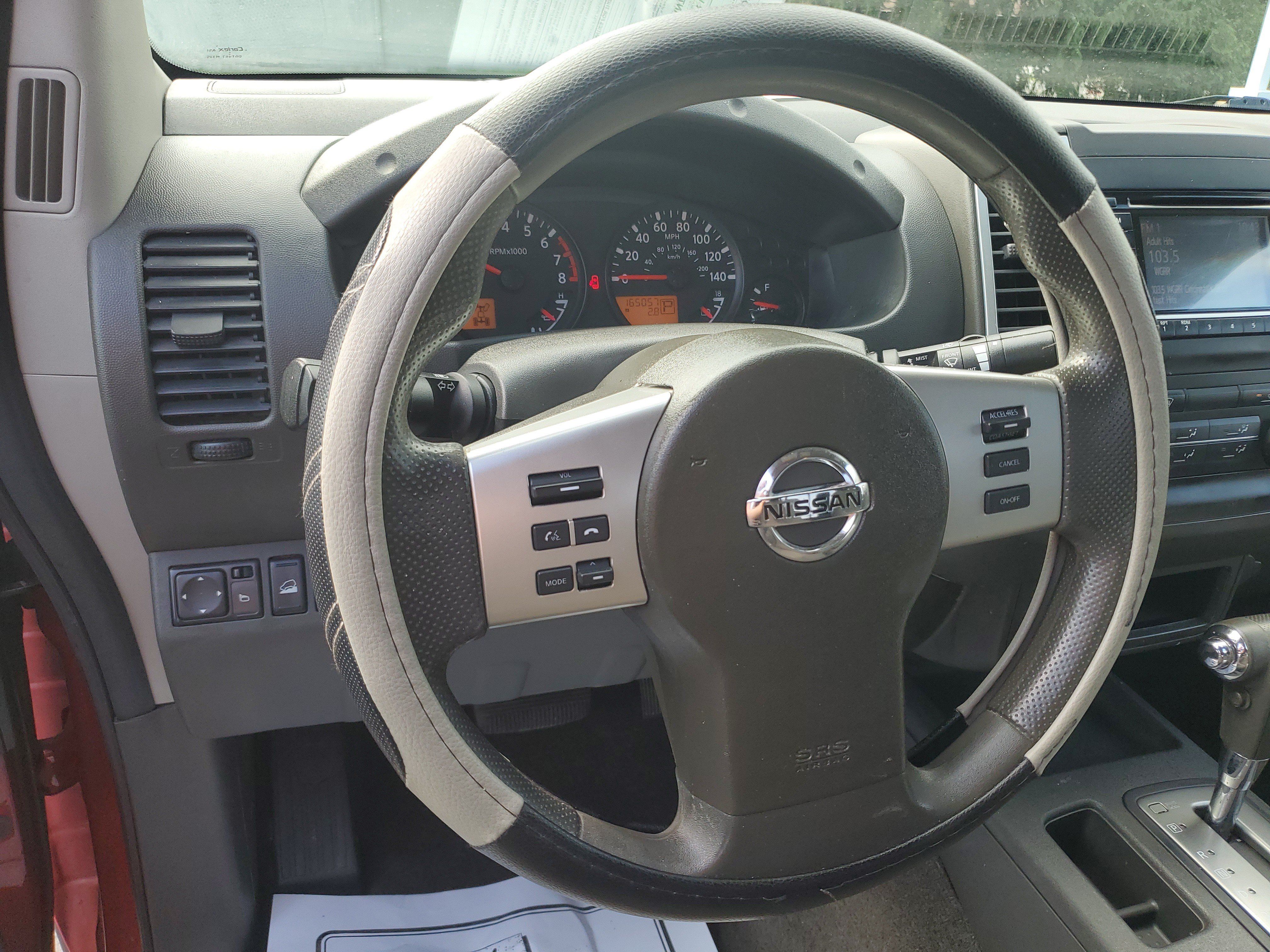 Used 2015 Nissan Frontier SV AWD/4WD image 10