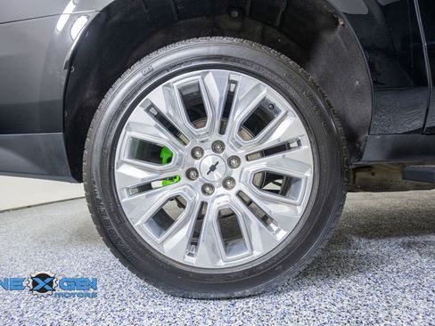 Used 2023 Chevrolet Suburban RST w/ Luxury Package AWD/4WD image 47