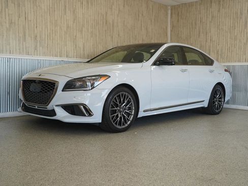 Used 2018 Genesis G80 3.3T Sport RWD image 4