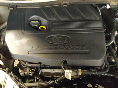 Used 2018 Ford Escape SE FWD image 30