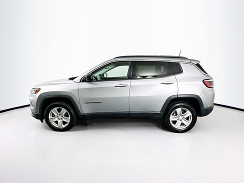 Used 2022 Jeep Compass Latitude AWD/4WD image 4