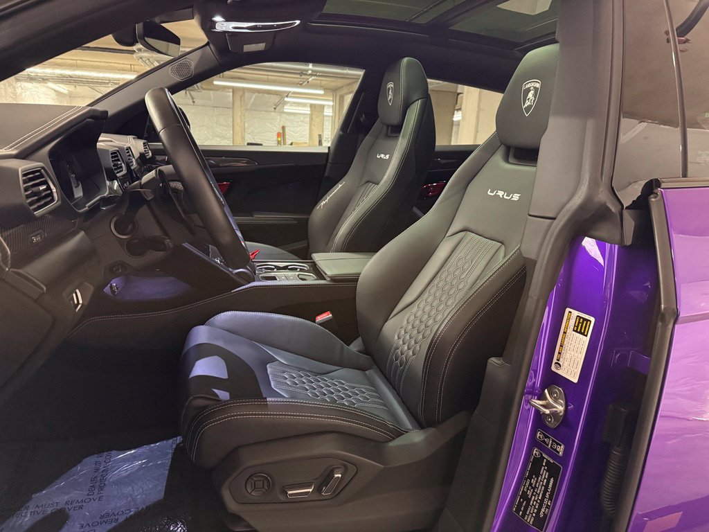 Used 2023 Lamborghini Urus Performante AWD/4WD image 2