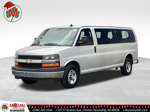 Used 2017 Chevrolet Express 3500 LT w/ LT Preferred Equipment Group image 1