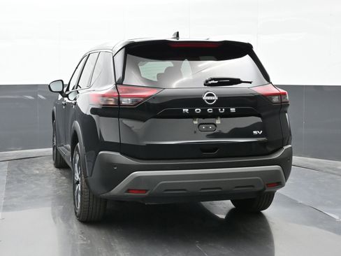 Used 2023 Nissan Rogue SV image 7