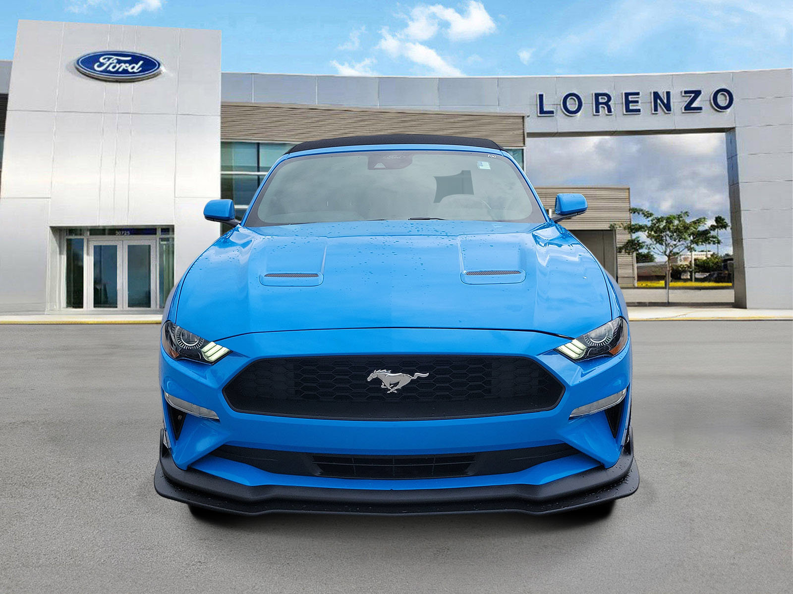 Used 2022 Ford Mustang Premium RWD image 2