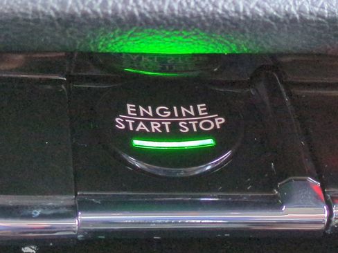 Used 2023 Lincoln Corsair Reserve w/ Towing Package image 27