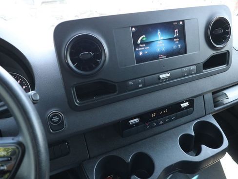 Used 2023 Mercedes-Benz Sprinter 1500 image 15