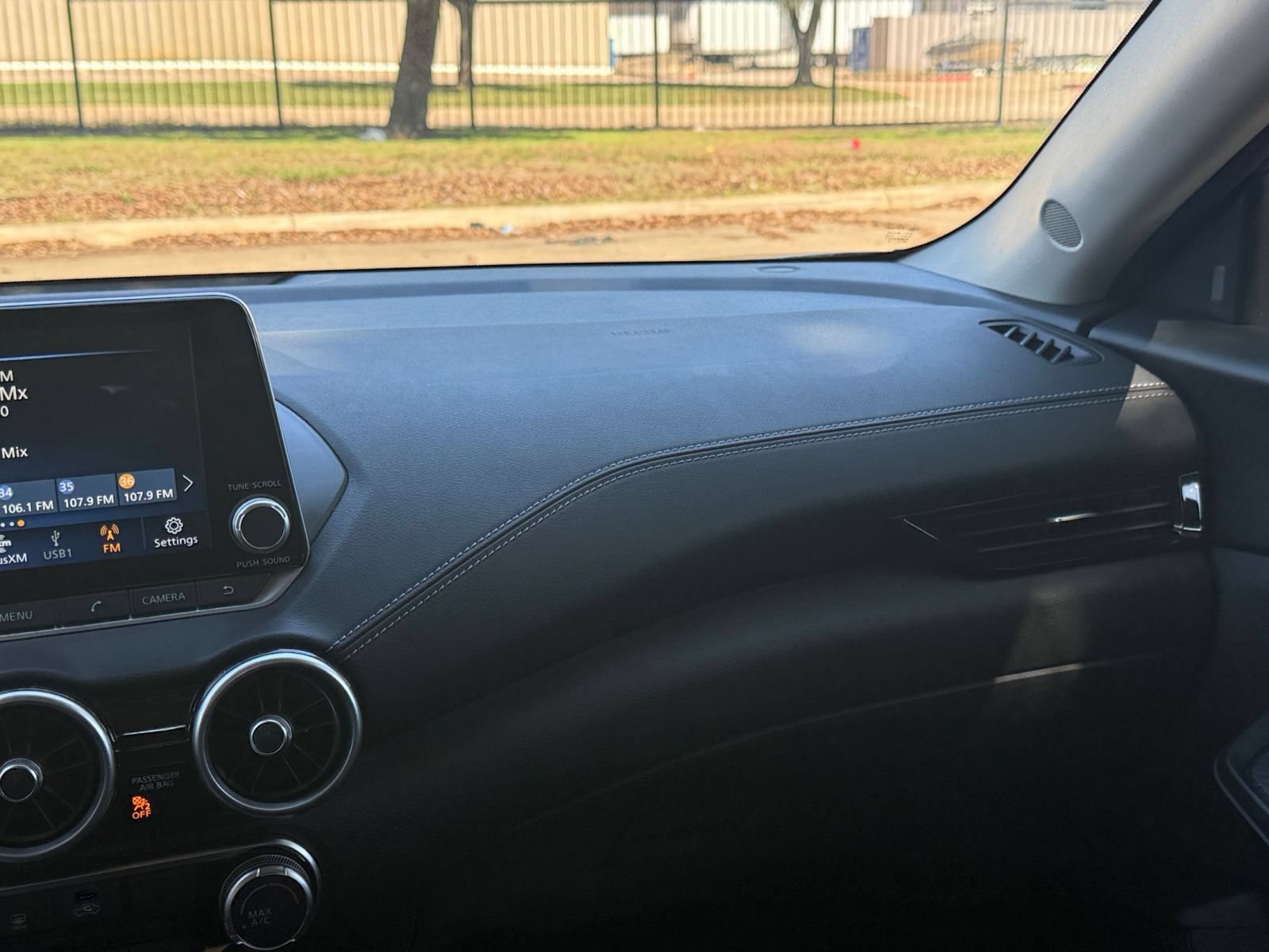 Used 2025 Nissan Sentra SV FWD image 34