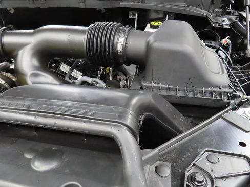 Used 2025 Ford F150 Lariat image 34