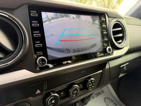 Used 2020 Toyota Tacoma TRD Sport w/ Technology Package AWD/4WD image 29