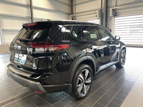 Used 2024 Nissan Rogue SL w/ SL Premium Package image 23