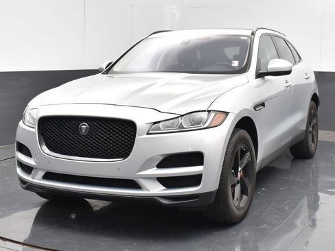 Used 2019 Jaguar F-PACE Premium AWD/4WD image 14