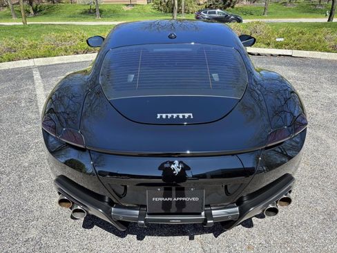 Used 2022 Ferrari Roma RWD image 5
