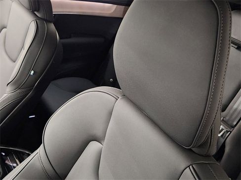 Used 2025 Volvo XC90 B5 Plus image 15