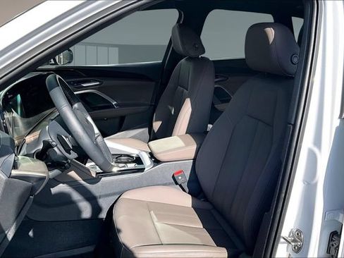 Used 2025 Audi Q5 Premium w/ Convenience Package AWD/4WD image 21