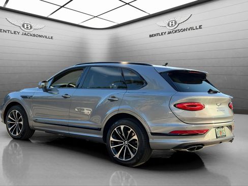 Certified 2022 Bentley Bentayga image 12